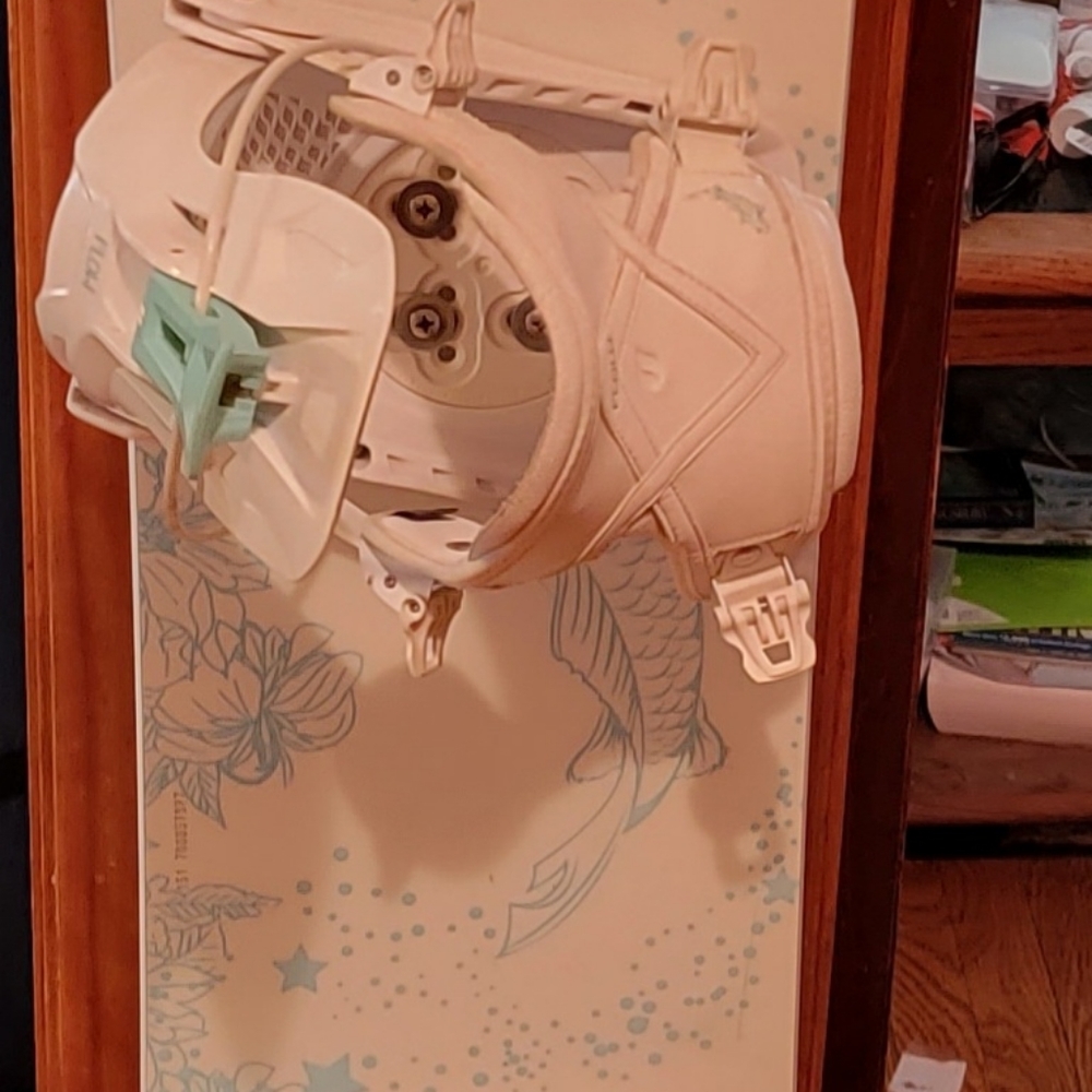 Woman's Venus Flow snowboard